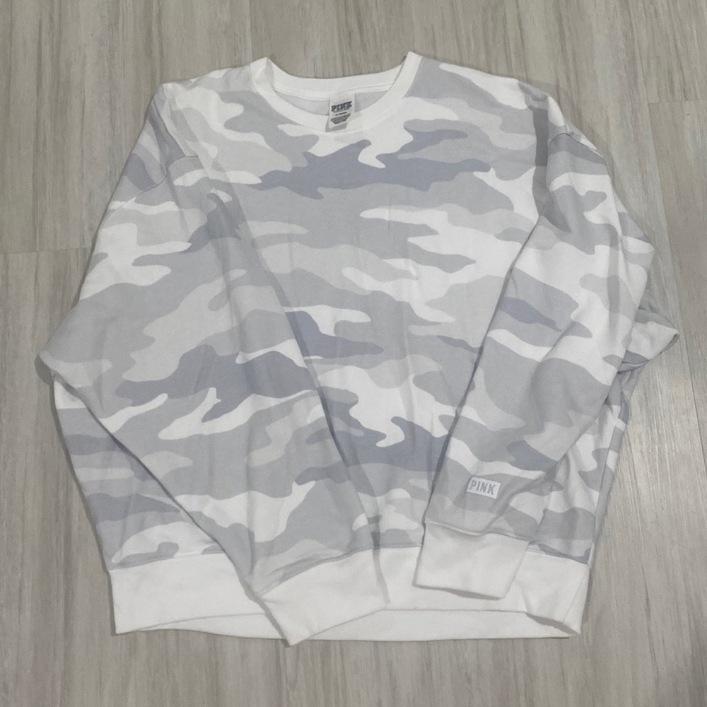 PINK by Victoria Secret camo crew neck. never worn, perfect condition, comfy